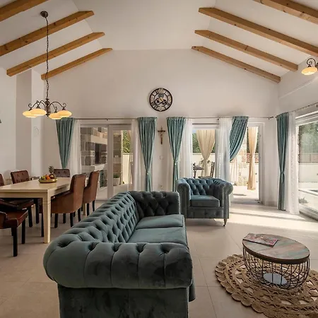 Jakov Dom wakacyjny Murvica (Policnik)